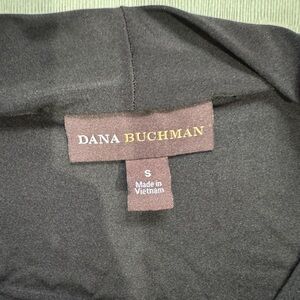 Dana Buchman Ladies size small blouse
